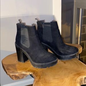 H&M black chunk heel booties